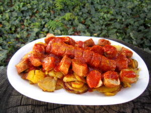 Currywurst mit selbstgemachter Soße