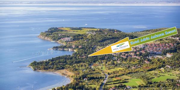 00_sklop_1_-_panoramski_pogled_na_ankaran_-_foto_jaka_ivancic-1-kopie